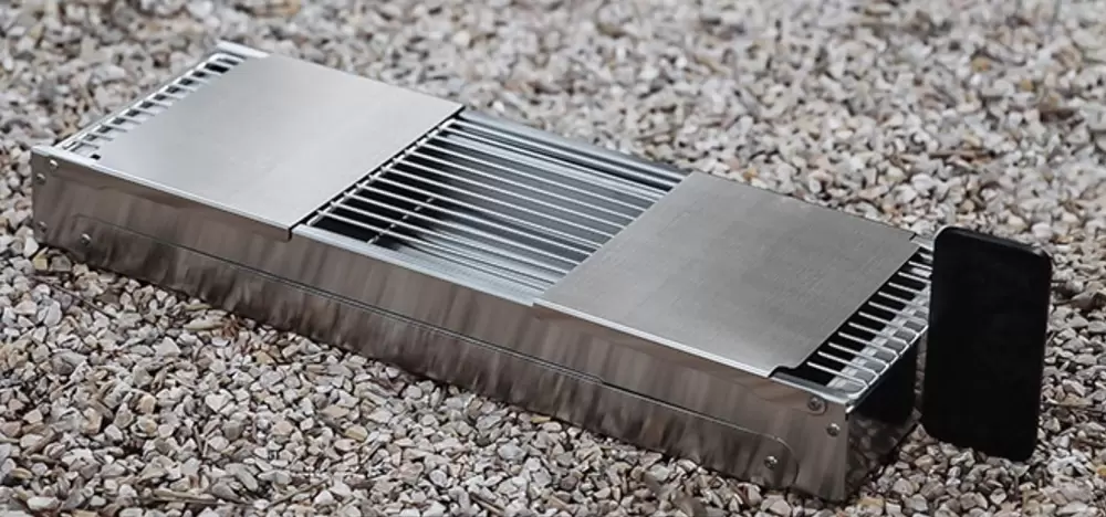 Minimalist folding charcoal barbecue stove