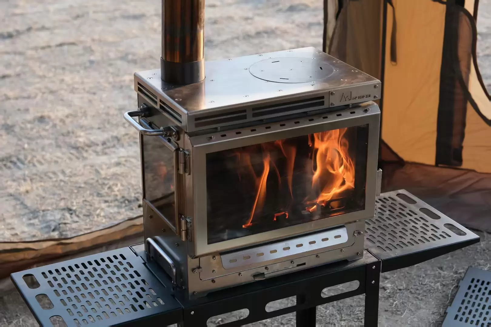 Multi-scene adaptive static burning tent furnace