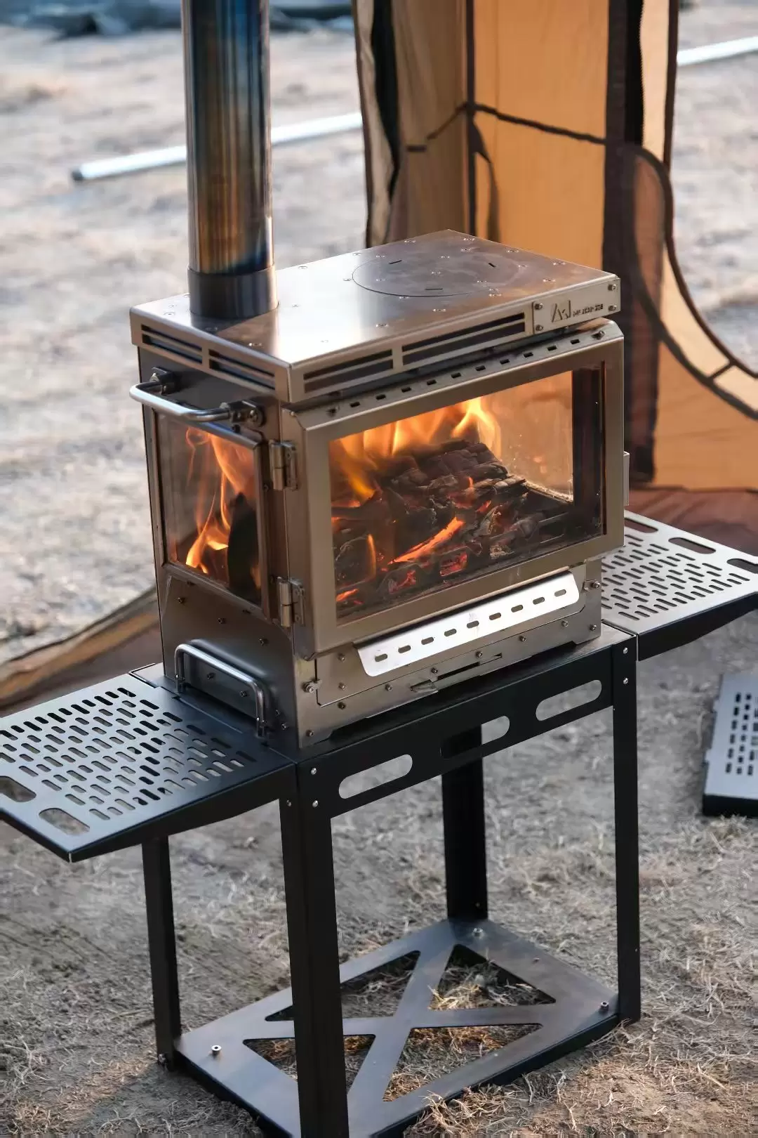 Multi-scene adaptive static burning tent furnace