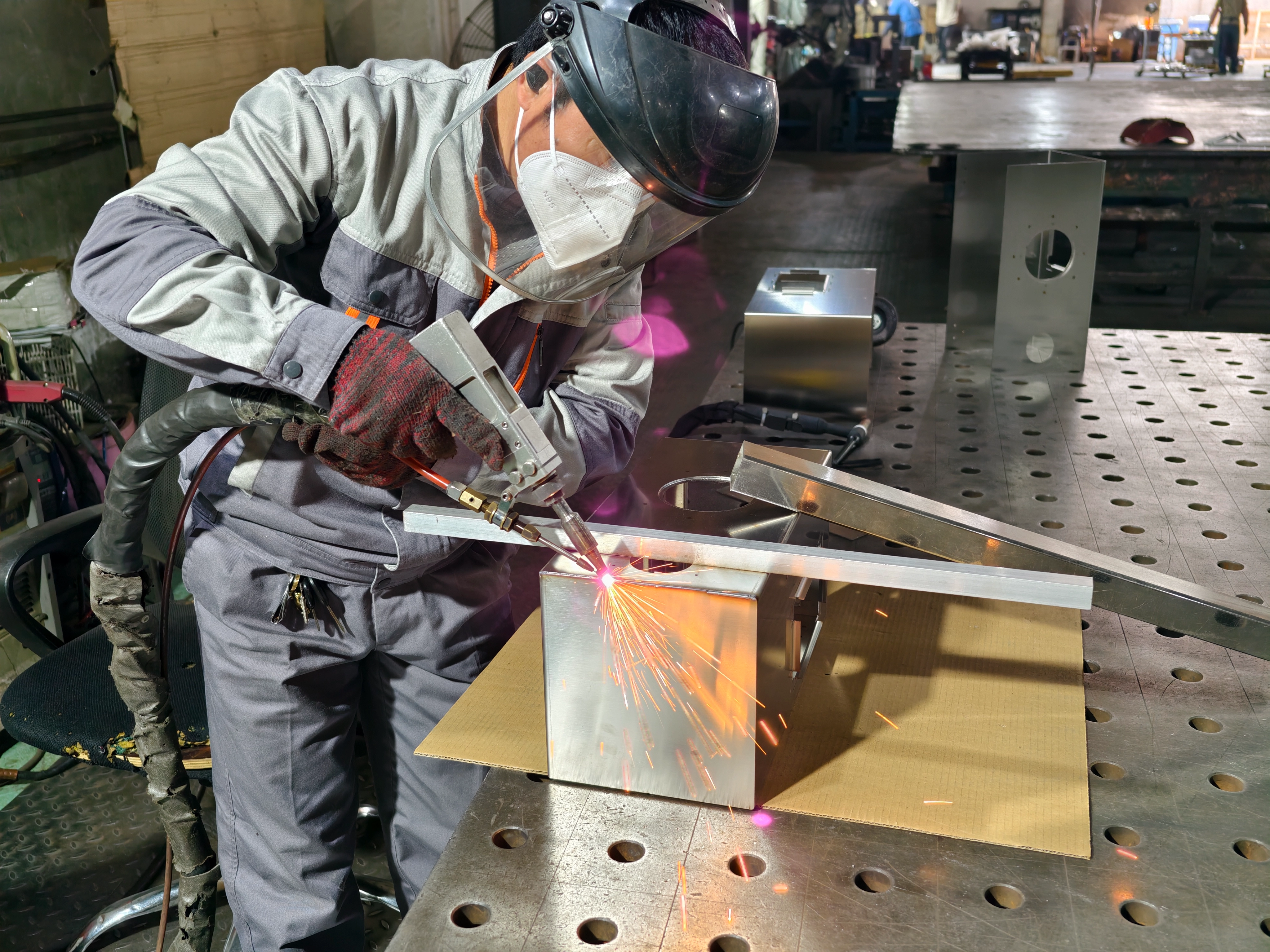 INBESTCAMP Customizes a Batch of 304 Stainless Steel Tent Stoves for an Iraqi Client | Precision Manufacturing from Suzhou Tuoshenghe